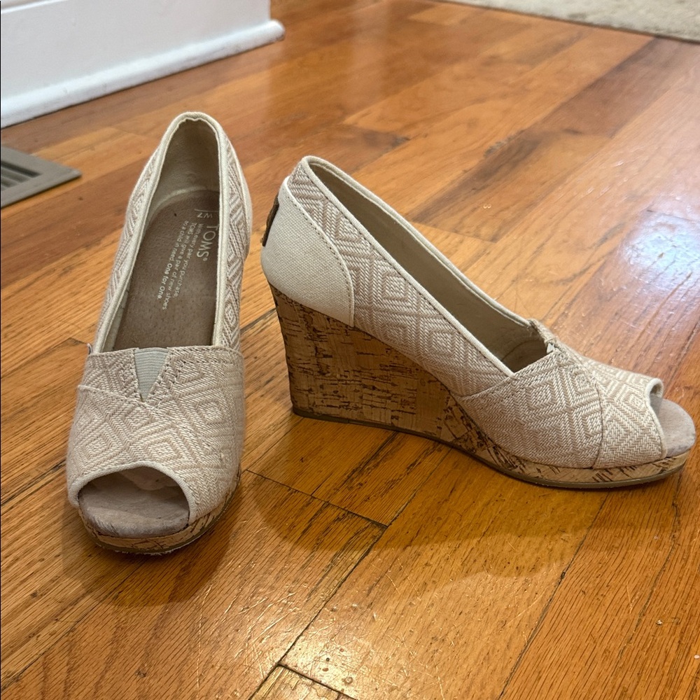 Toms Cream Patterned Wedge Peep-Toe Shoes